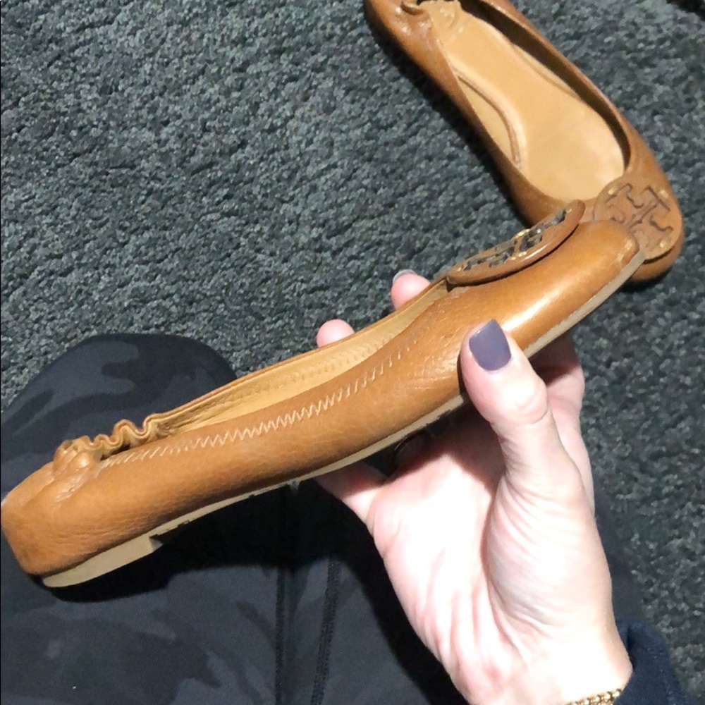 Tory Burch camel color flats! size 6